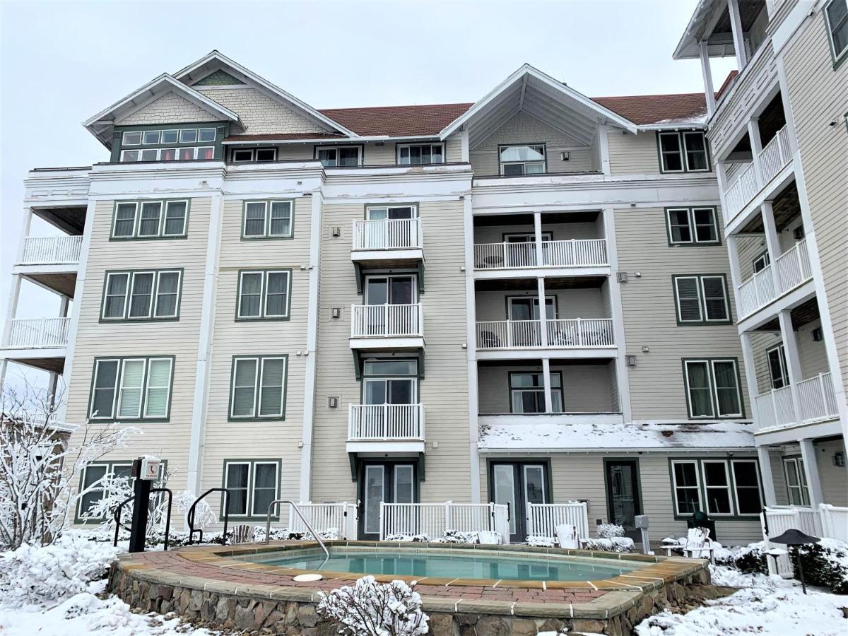 Seneca 202 Apartment Snowshoe Exterior photo